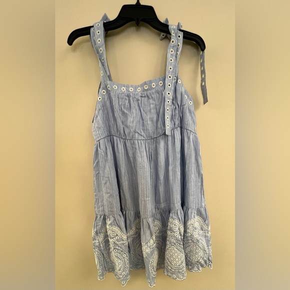 NWT Mi Ami for Francesca’s Eyelet Strap Slembroide Dress - Picture 1 of 9